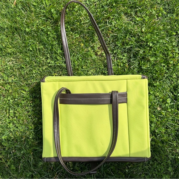 Accessories travel bag! Lime green! Great condition! Must sell - Picture 7 of 7